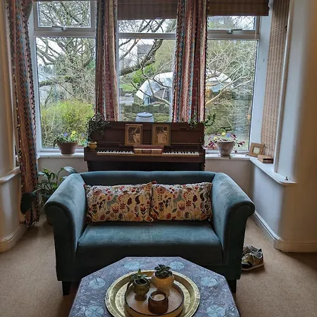 Lilac House, A Saltaire Edwardian Gem * Bradford (West Yorkshire)