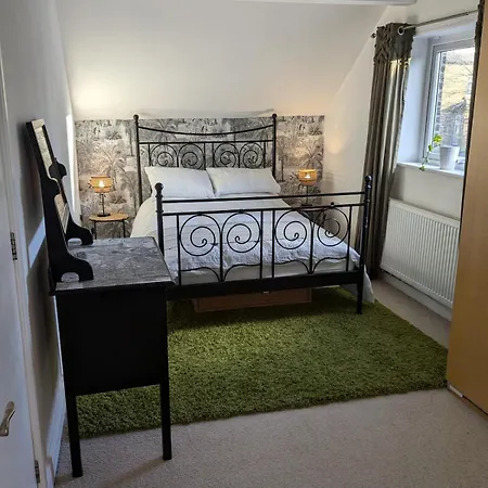 Lilac House, A Saltaire Edwardian Gem Holiday home *