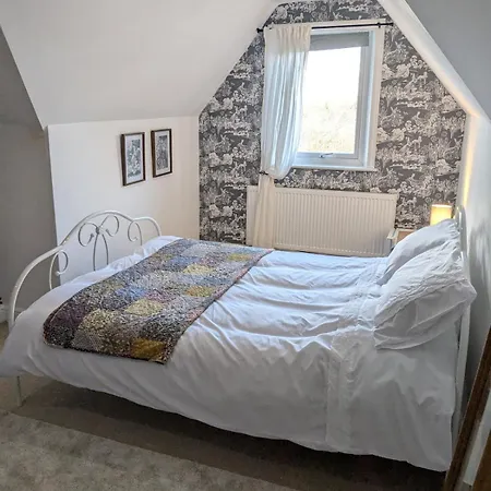 Lilac House, A Saltaire Edwardian Gem Holiday home